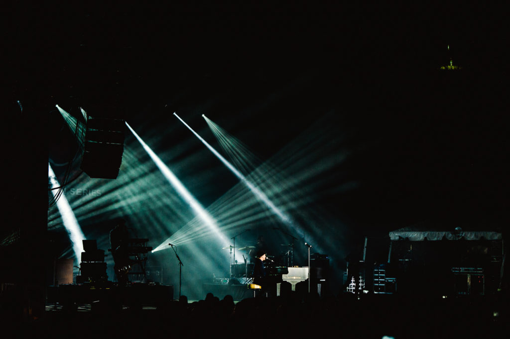 Gavin Degraw at Red Hat Ampitheater by raleigh concert photographer dave shay