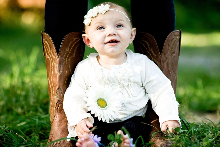 Raleigh Wedding Photographer | Masker Orchard Family Photos |Avery: 7 Months Old!