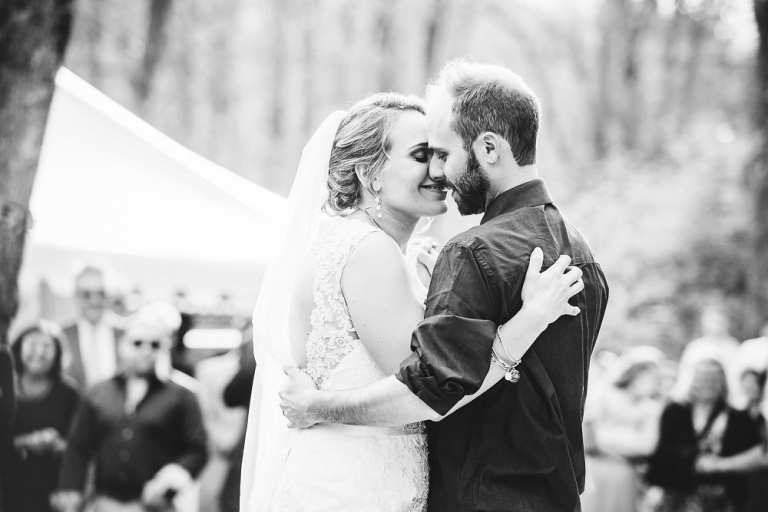 Backyard Wedding Photos | Raleigh Photographer | Sarah and Gregg
