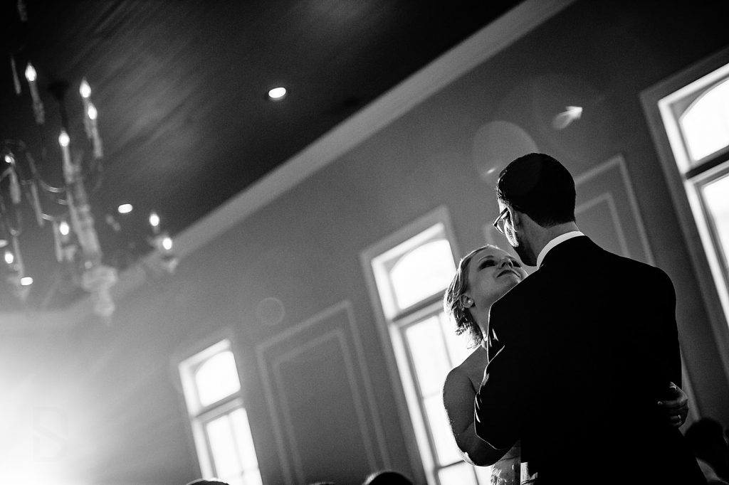 couple dancing