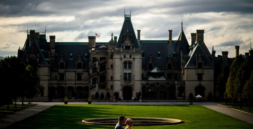 Couple date biltmore estate
